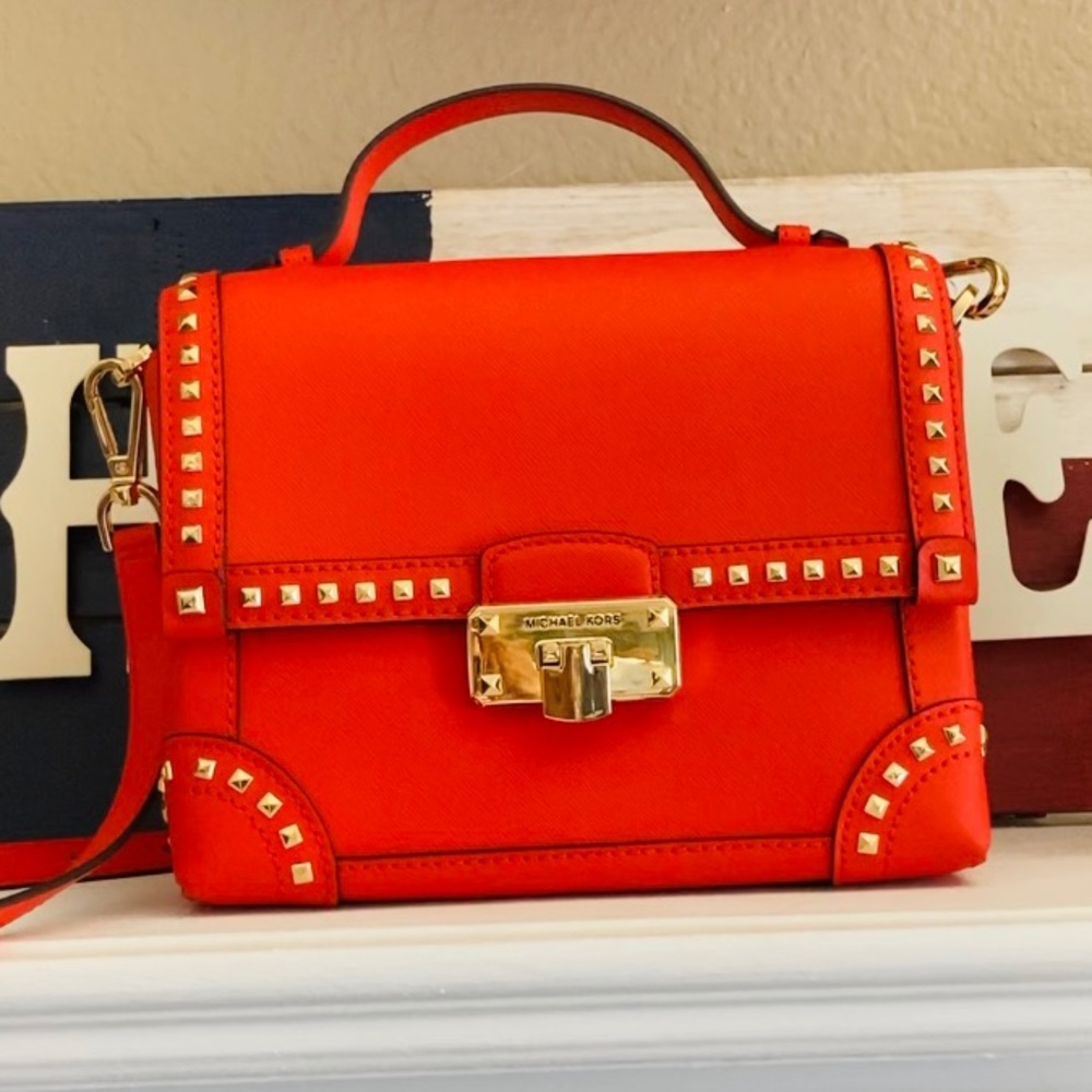 Gorgeous Michael Kors Purse.